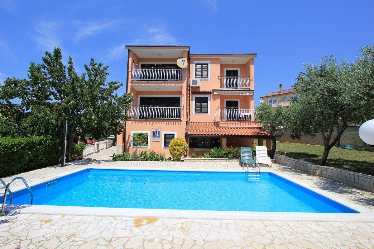 Apartments Susy Pula Luaran gambar